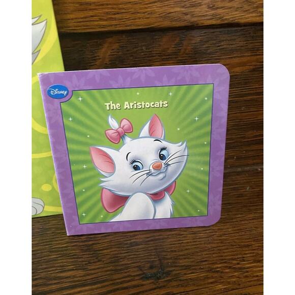 The Aristocats Gift Set Story Books & Marie The Cat Ring Stocking Stuffers Lot - Picture 3 of 6